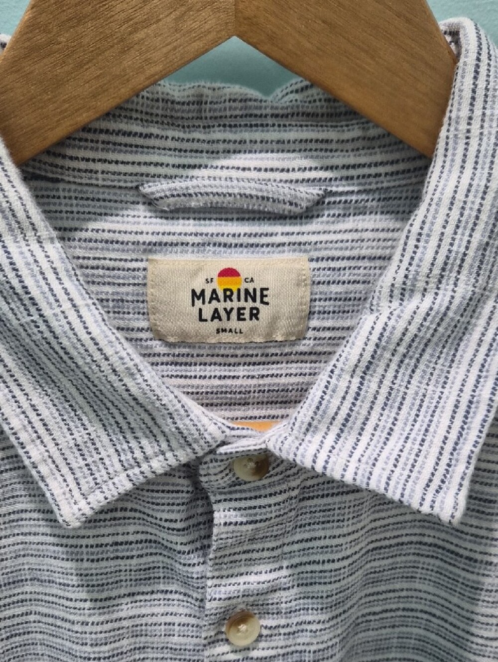 Marine Layer Men’s Short-Sleeve Button-Down Shirt — Light Gray Stripe